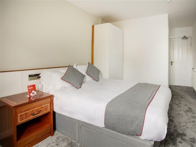Oyo Glenpark Hotel, Ayr Central Екстериор снимка