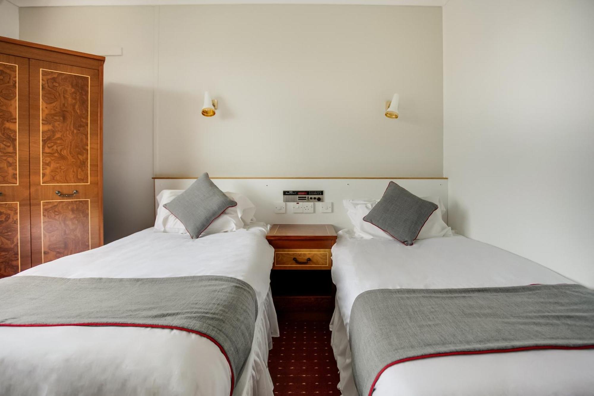 Oyo Glenpark Hotel, Ayr Central Екстериор снимка