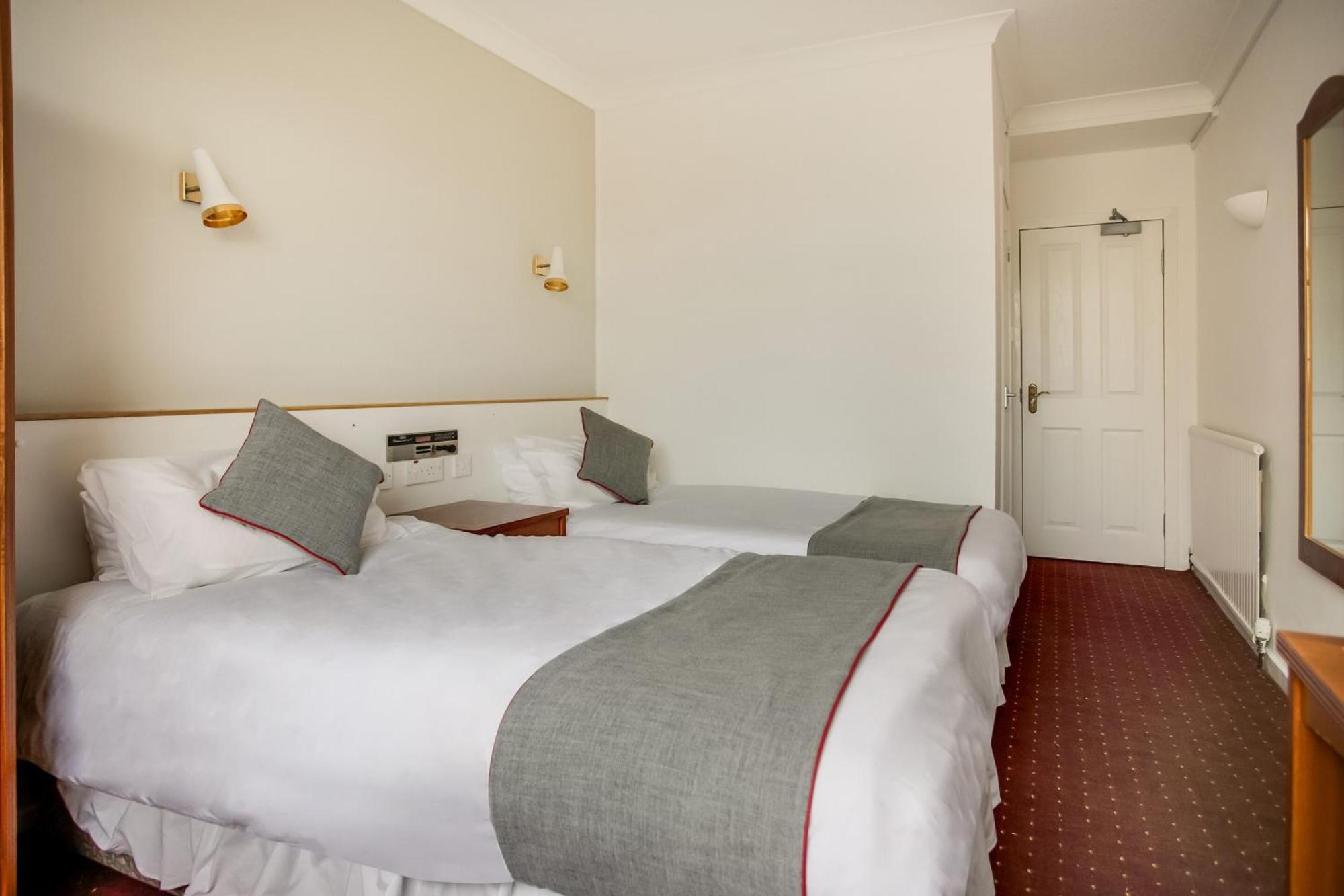 Oyo Glenpark Hotel, Ayr Central Екстериор снимка
