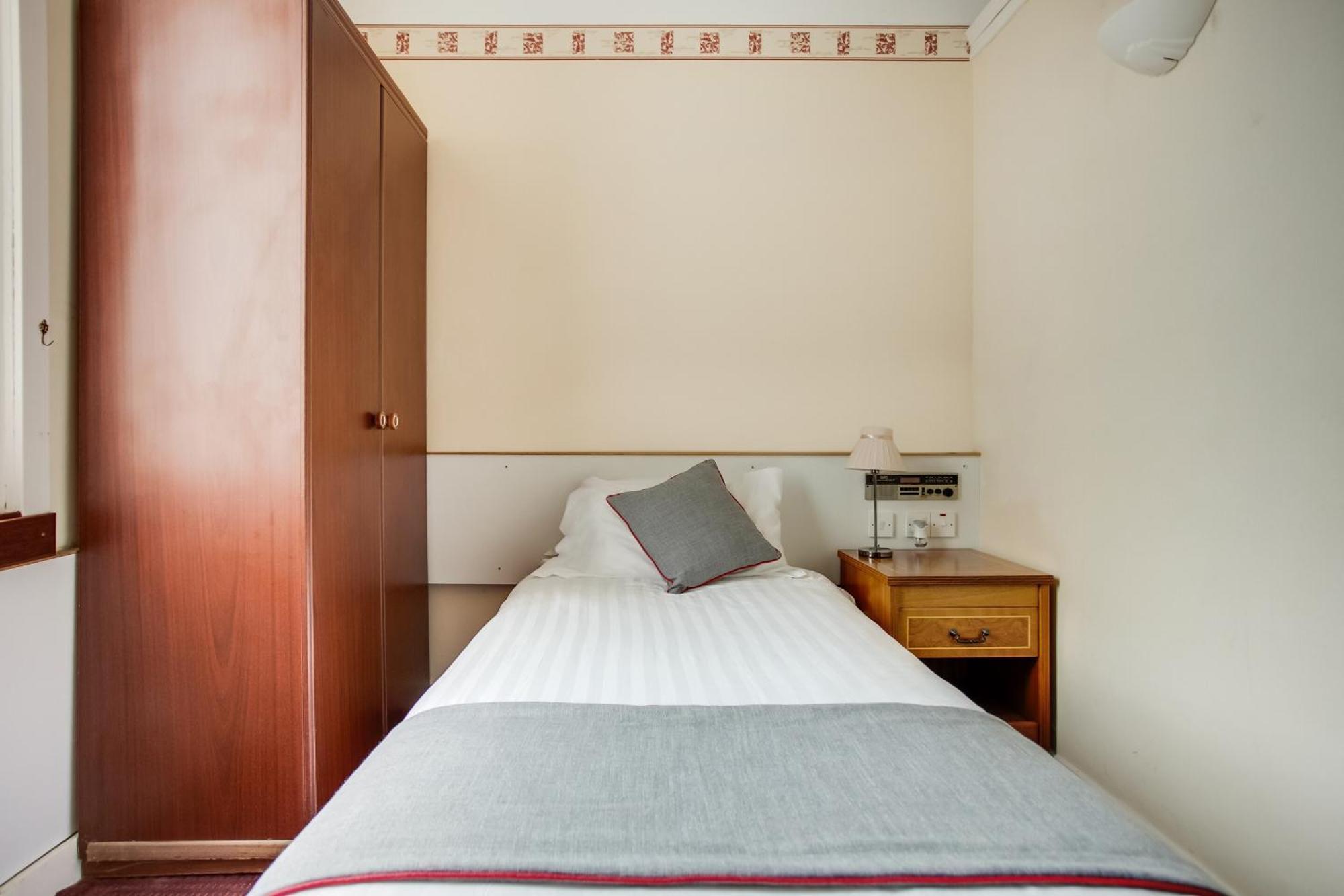 Oyo Glenpark Hotel, Ayr Central Екстериор снимка