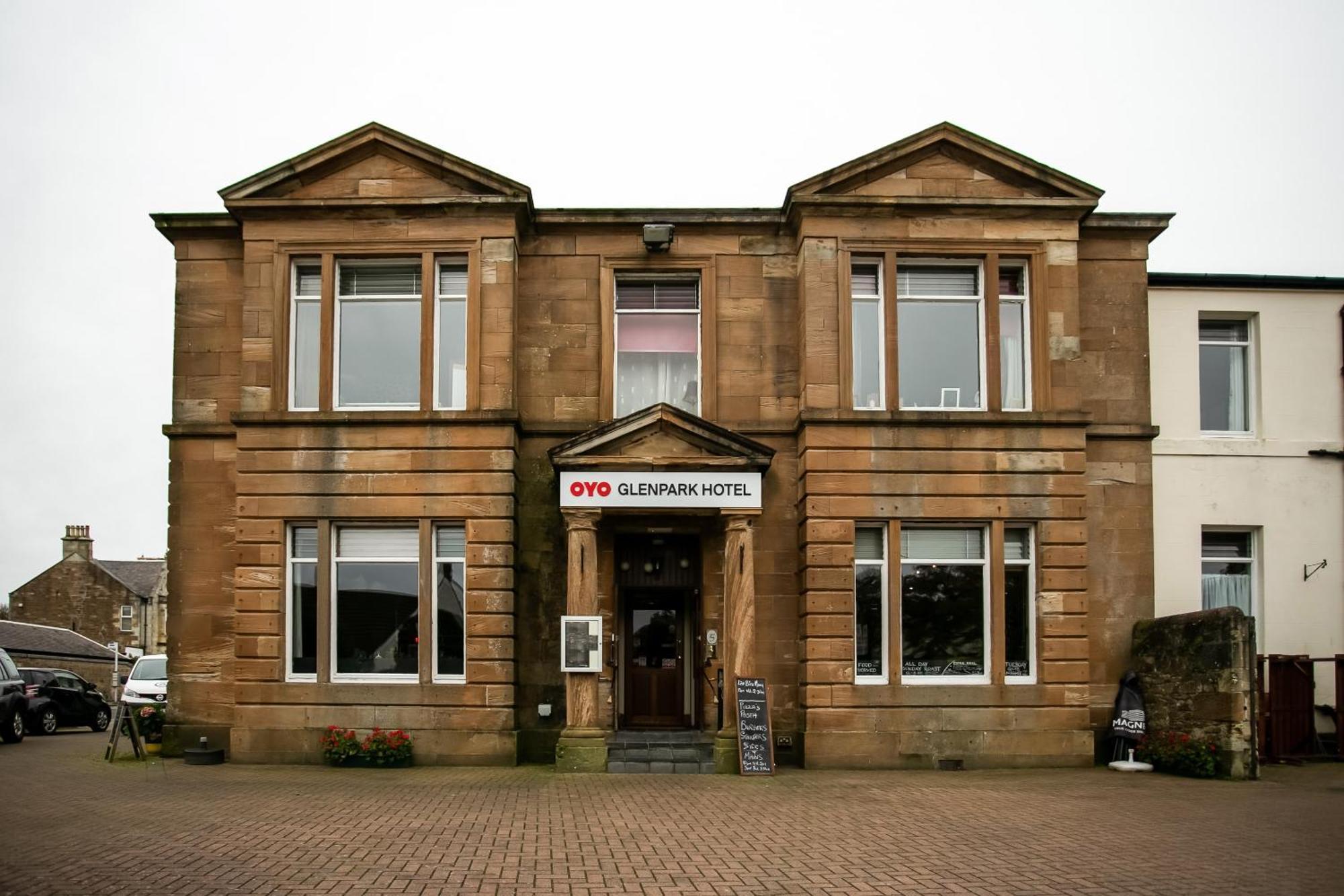 Oyo Glenpark Hotel, Ayr Central Екстериор снимка